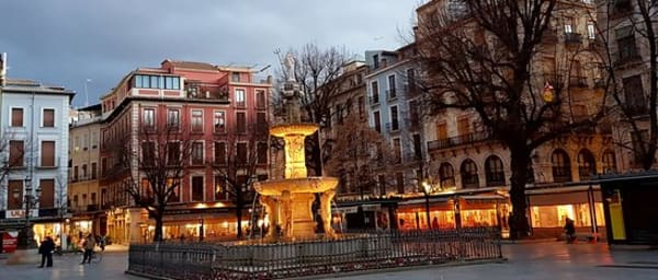 3-Hour Plaza de Bib-Rambla Walking Tour in Granada's Historic Center