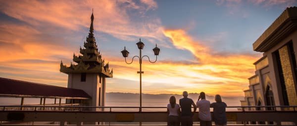 1-Day Mandalay City Tour with Pagodas, Royal Palace and Sunset