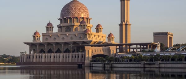 Full-Day Kuala Lumpur Sightseeing Tour with Putrajaya and Shopping