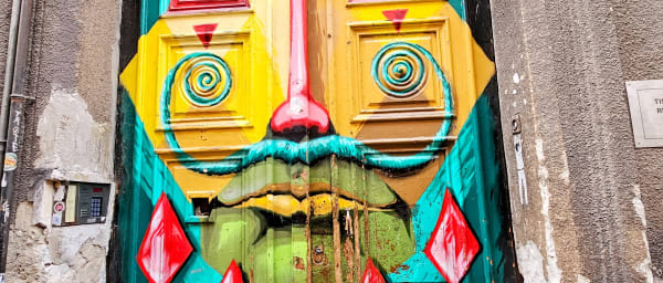 2-Hour Budapest Jewish Quarter and Street Art Tour with Ruin Bars