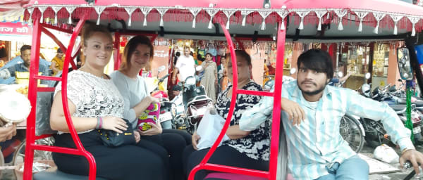 2-Hour Jaipur Spiritual Tour with Hawa Mahal and Sahu Tea