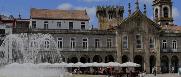 8-Hour Braga and Guimarães Tour from Porto with Bom Jesus