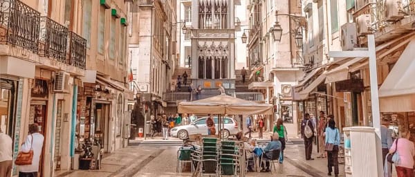 2-Hour Lisbon Walking Tour with Chiado and Praça do Comércio