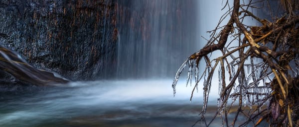 Full-Day Blue Waterfall Hike in Liberia with Blue River Sights