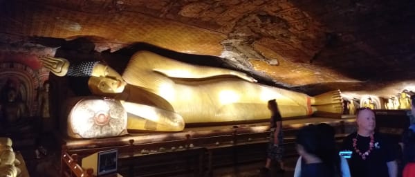 4-Day Negombo, Kandy and Sigiriya Luxury Tour with Balloon Ride