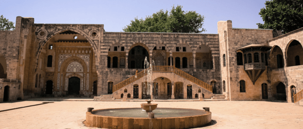 6-Hour Beiteddine Palace and Deir el Qamar Tour with Lunch