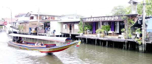 3-Hour Thonburi Sightseeing and Food Tour from Bangkok with Rod Krapong
