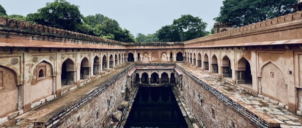 4-Hour Mehrauli Heritage Walk in Delhi with Qutub Minar