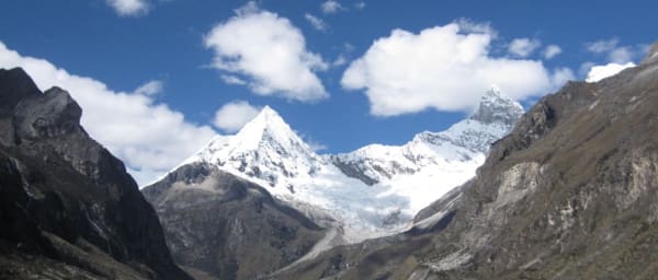 1-Day Lake Paron Hiking Tour from Huaraz through Cordillera Blanca