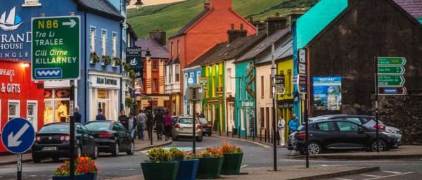 6-Hour Private Transfer from Dublin to Dingle via Conor Pass