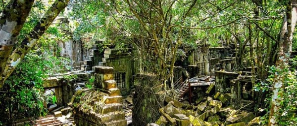 Full-Day Beng Mealea and Kampong Phluk Tour from Siem Reap