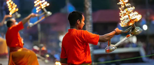 4-Hour Pashupatinath Aarati & Boudhanath Kora Tour: Spiritual Kathmandu After Sunset