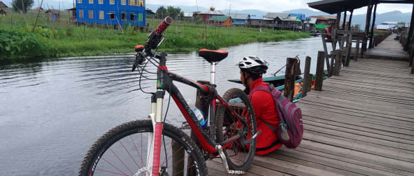 5-Hour Cycling Tour of Inle Lake with Winery and Village Visit