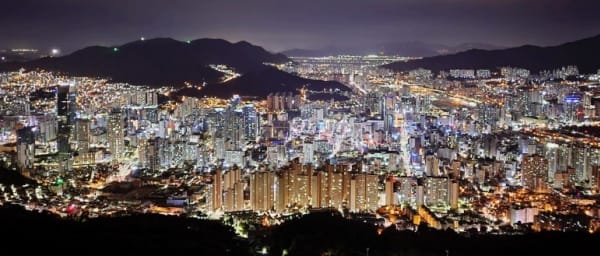 4-Hour Mahasa Temple and Hwangnyeongsan Tour with Busan Night Views