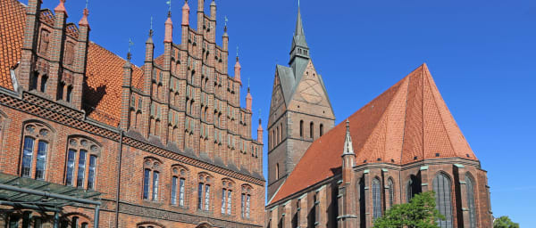 2-Hour Hannover Walking Tour with Old Town and New Town Hall