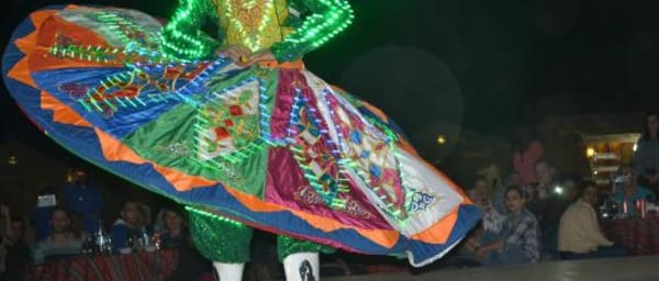2-Hour Nile Dinner Cruise in Cairo with Belly Dance and Tanoura Show