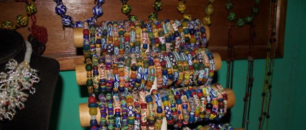 Full-Day Krobo Bead-Making Tour in Odumase Krobo from Accra