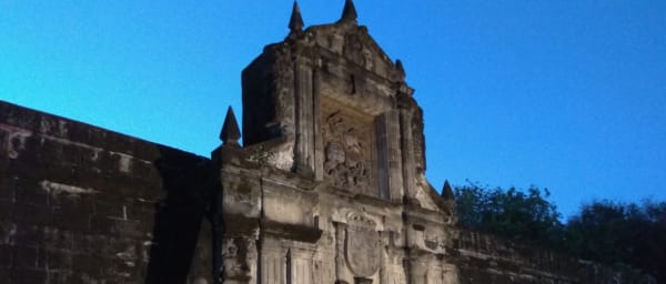 4-Hour Intramuros Walking Tour in Manila with Fort Santiago