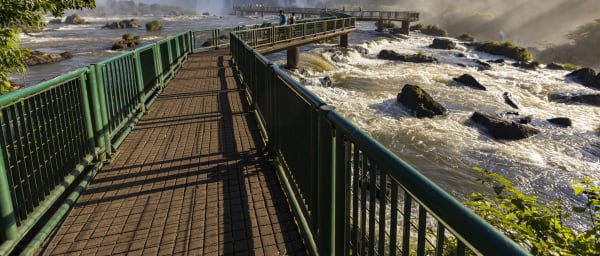 1-Day Guided Iguaçu Falls Tour in Argentina and Brazil