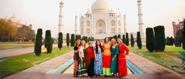 10-Hour Delhi to Agra Tour by Car with Taj Mahal and Agra Fort