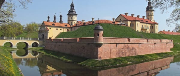 10-Hour Mir and Nesvizh Castles Tour from Minsk with UNESCO Sites