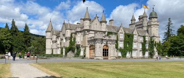 8-Hour Private Aberdeenshire Castle Tour with Balmoral and Dunnottar