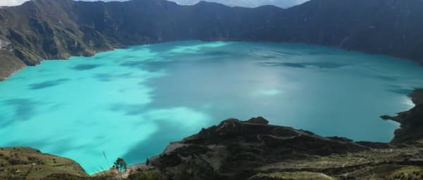 2-Day Cotopaxi and Quilotoa Lake Tour with Indigenous Market