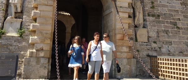 2-Hour Dalt Vila Heritage Walk in Ibiza with Pirate Tales and Views