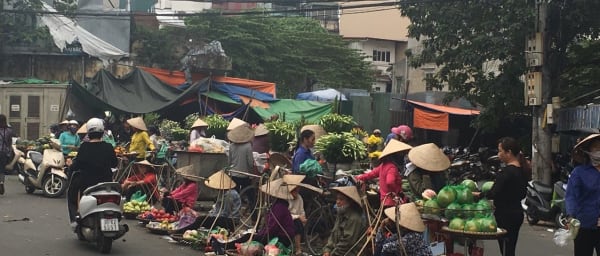 6-Hour Hanoi City Tour with Old Quarter and Train Street