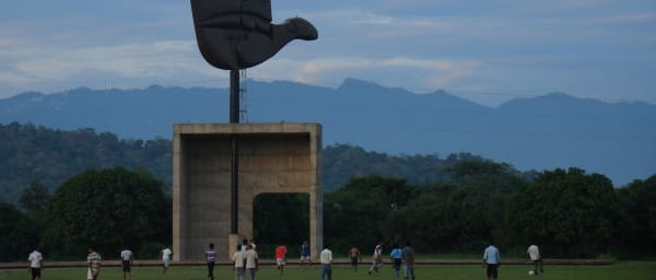 2-Day Chandigarh City Tour with Gardens, Museums and Local Markets