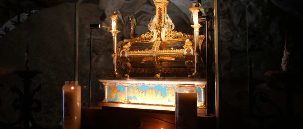 8-Hour Marie Madeleine Cave Hike and Saint-Maximin Basilica Tour