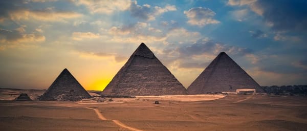 7-Hour Giza Sightseeing Tour with Saqqara, Memphis and Lunch