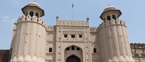 3-Day Lahore Cultural Tour with Mughal Landmarks and Bazaar Visits