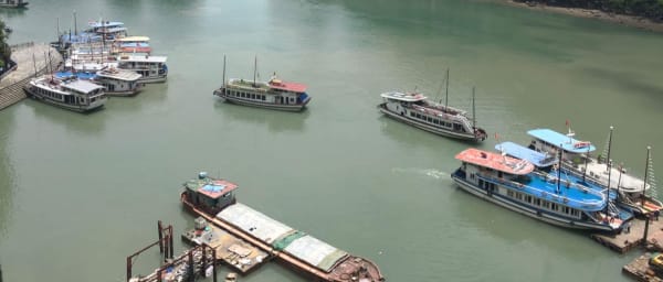 1-Day Halong Bay Cruise from Hanoi with Kayaking and Thien Cung Cave