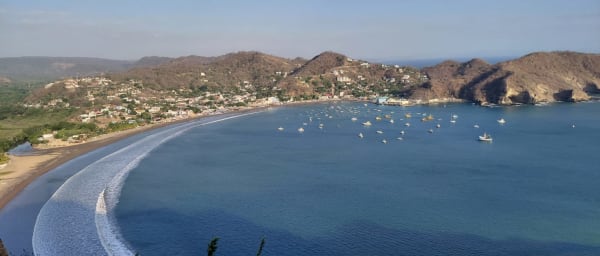 5-Day Nicaragua Colonial Cities and Volcanoes Tour with Pacific Coast