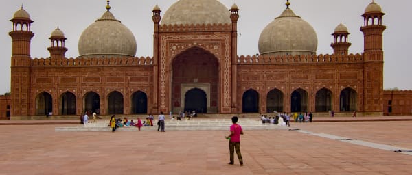 2-Day Lahore Historic Sites Tour with Wagha Border Ceremony