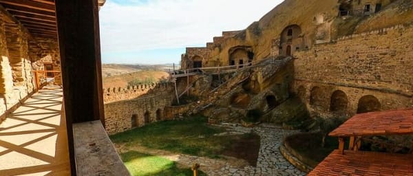 7-Hour Davit Gareji Guided Tour with Udabno Monastery Hike