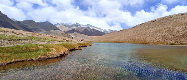 10-Hour Cajón del Maipo Rafting Tour with El Yeso and Hot Springs