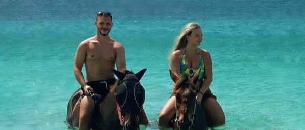 4-Hour Horseback Riding and Beach Tour in Antigua with Dickenson Bay