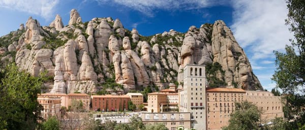 6-Hour Montserrat Monastery Tour with Escolania and Santa Cova