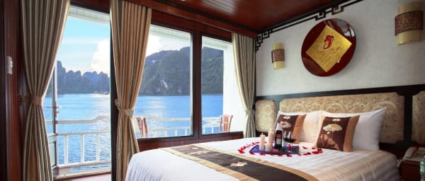 2-Day Halong Bay Paloma Cruise Tour with Bai Tu Long Bay