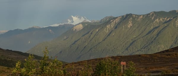 10-Hour Desolación Pass Hike at Osorno Volcano with Lake Crossing