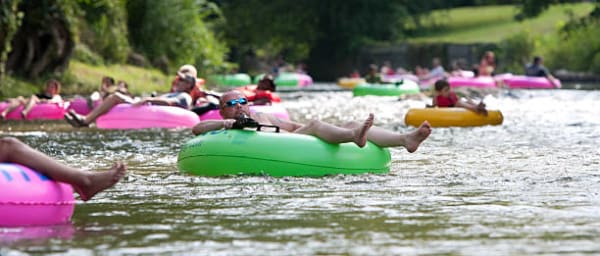2-Hour Rio Grande River Tubing Tour with Belize Hot Spring Stop