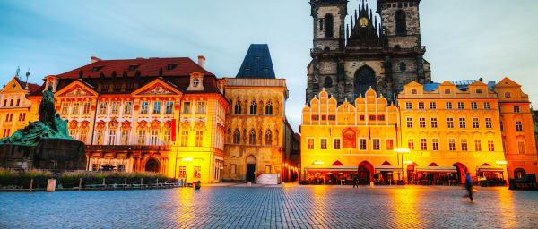 3-Hour Prague Art and Architecture Tour with Municipal House Interior