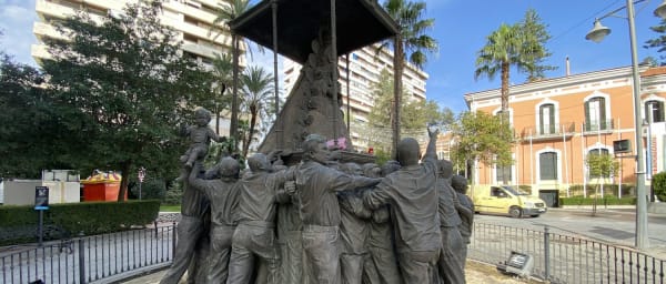 2-Hour Huelva Walking Tour through Cultural and Architectural Gems