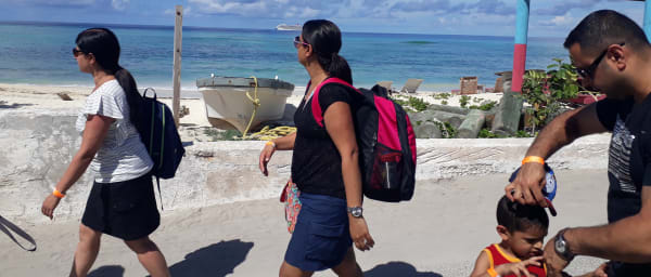 3-Hour Grand Turk Excursion with Cockburn Town and Rum Cake Tasting