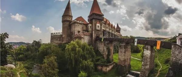 9-Day Budapest to Istanbul and Cappadocia Tour via Romania