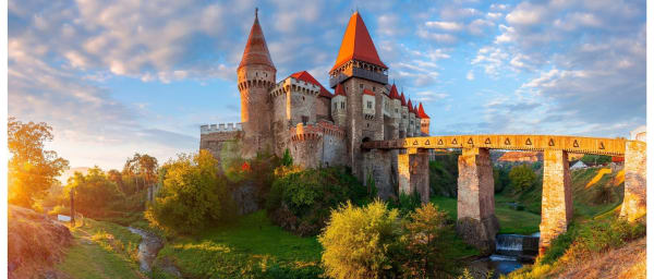 11-Hour Corvin Castle Tour from Oradea with Gothic Architecture