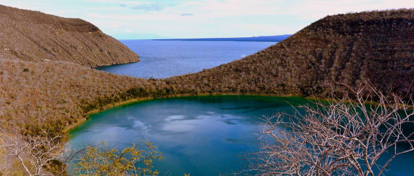 5-Day Galapagos Island Hopping Tour with Snorkelling and Volcano Hike