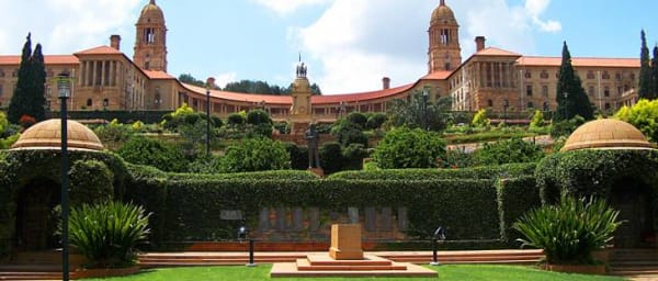 5-Hour Pretoria Monuments and Museums Tour with Local Shopping